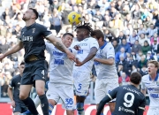 爱游戏中国官网-意甲比赛中球员们的拼尽全力