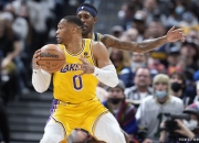 爱游戏地址-甘冈客场战胜对手，实现保级目标的简单介绍