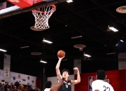 爱游戏视频-开拓者客场力克爵士，终结对手连胜