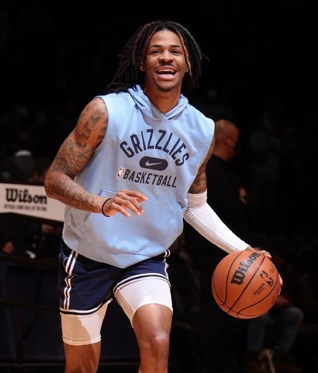 灰熊队年轻球员崭露头角令人期待(灰熊队年轻球员崭露头角令人期待的是) 灰熊队年轻球员崭露头角令人期待(灰熊队年轻球员崭露头角令人期待的是)