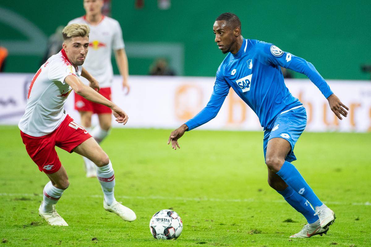 霍芬海姆阵中老将发威,成为球队不可或缺的拼搏者的简单介绍 霍芬海姆阵中老将发威,成为球队不可或缺的拼搏者的简单介绍