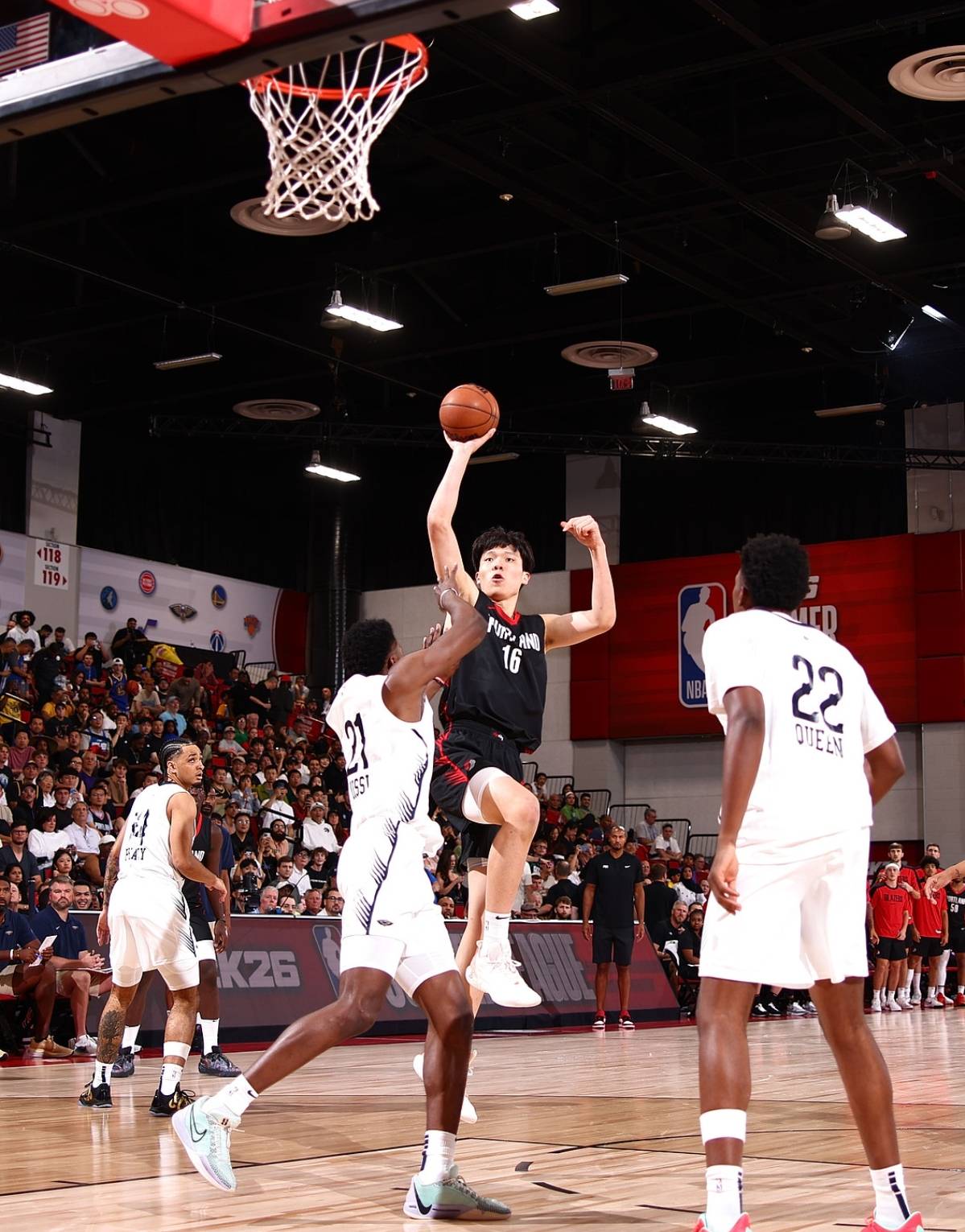 开拓者客场力克爵士,终结对手连胜 开拓者客场力克爵士,终结对手连胜