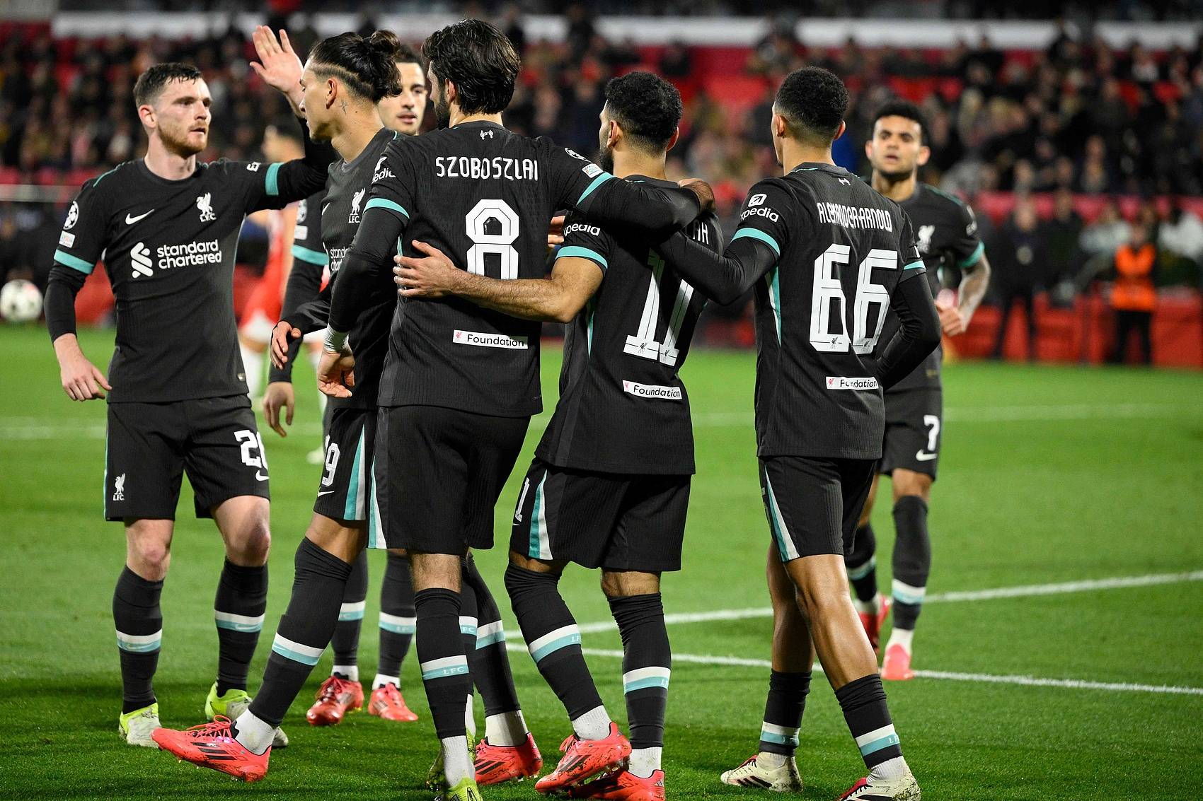 利物浦备战欧冠,全队披荆斩棘 利物浦备战欧冠,全队披荆斩棘