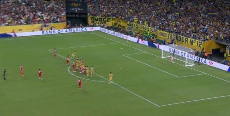 埃及足球赛事中,一位后卫救主,帮助球队逆转胜局 埃及足球赛事中,一位后卫救主,帮助球队逆转胜局