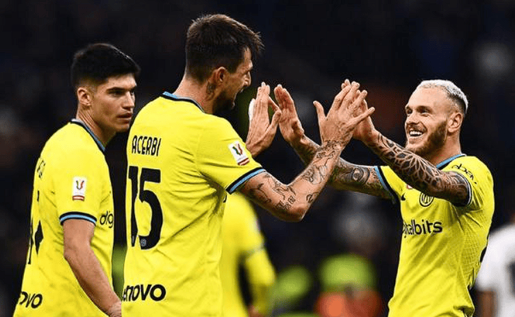 包含帕尔马队员备战关键比赛,力争胜利的词条 包含帕尔马队员备战关键比赛,力争胜利的词条