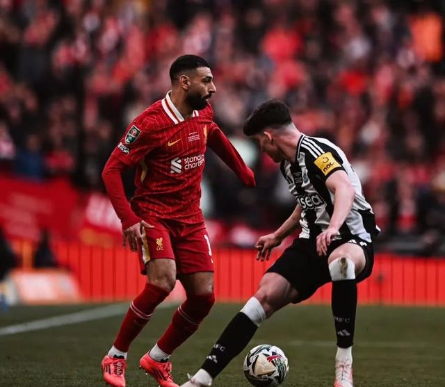 利物浦客场战胜纽卡,豪取联赛亚军宝座 利物浦客场战胜纽卡,豪取联赛亚军宝座