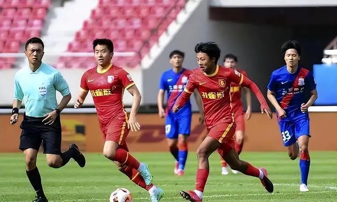 香港球队闯入亚冠赛场，斗志昂扬的简单介绍