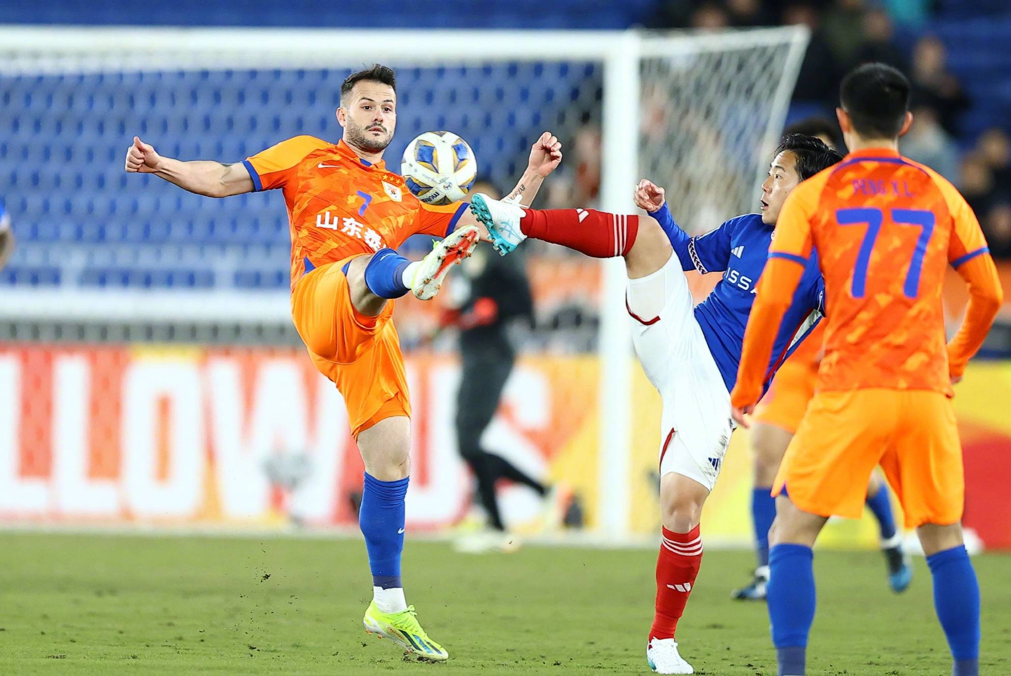 香港球队闯入亚冠赛场，斗志昂扬的简单介绍