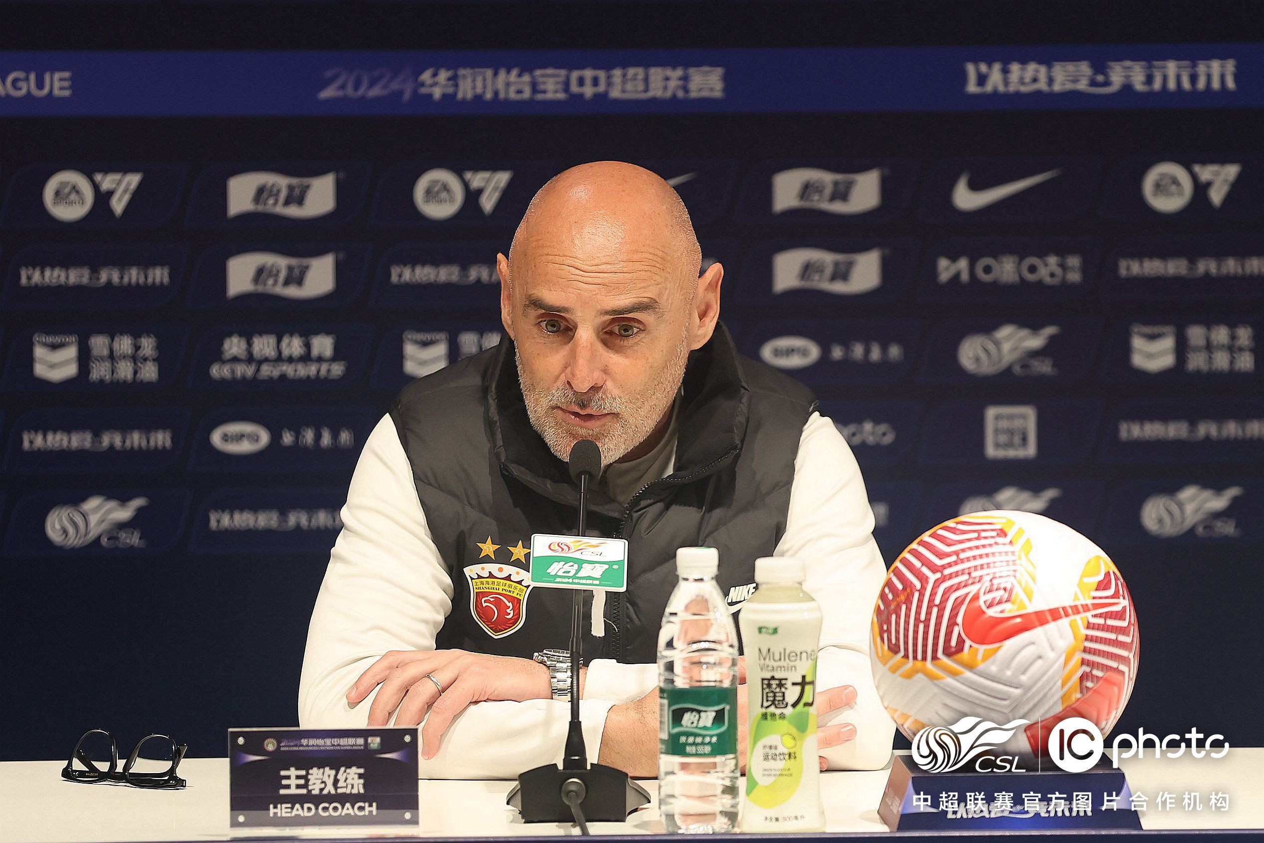 凯泽斯劳滕宣布球队教练组调整,迎接新挑战的简单介绍 凯泽斯劳滕宣布球队教练组调整,迎接新挑战的简单介绍