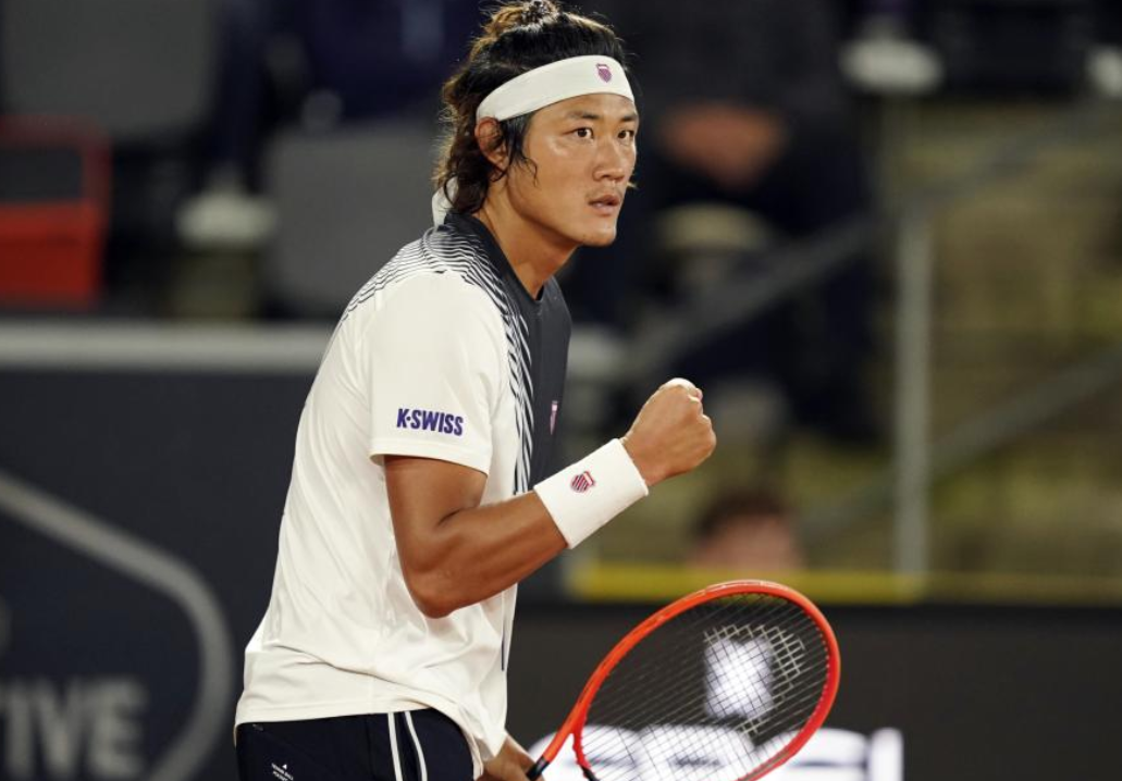 那不勒斯惊险逆转,成功晋级下一轮的简单介绍 那不勒斯惊险逆转,成功晋级下一轮的简单介绍