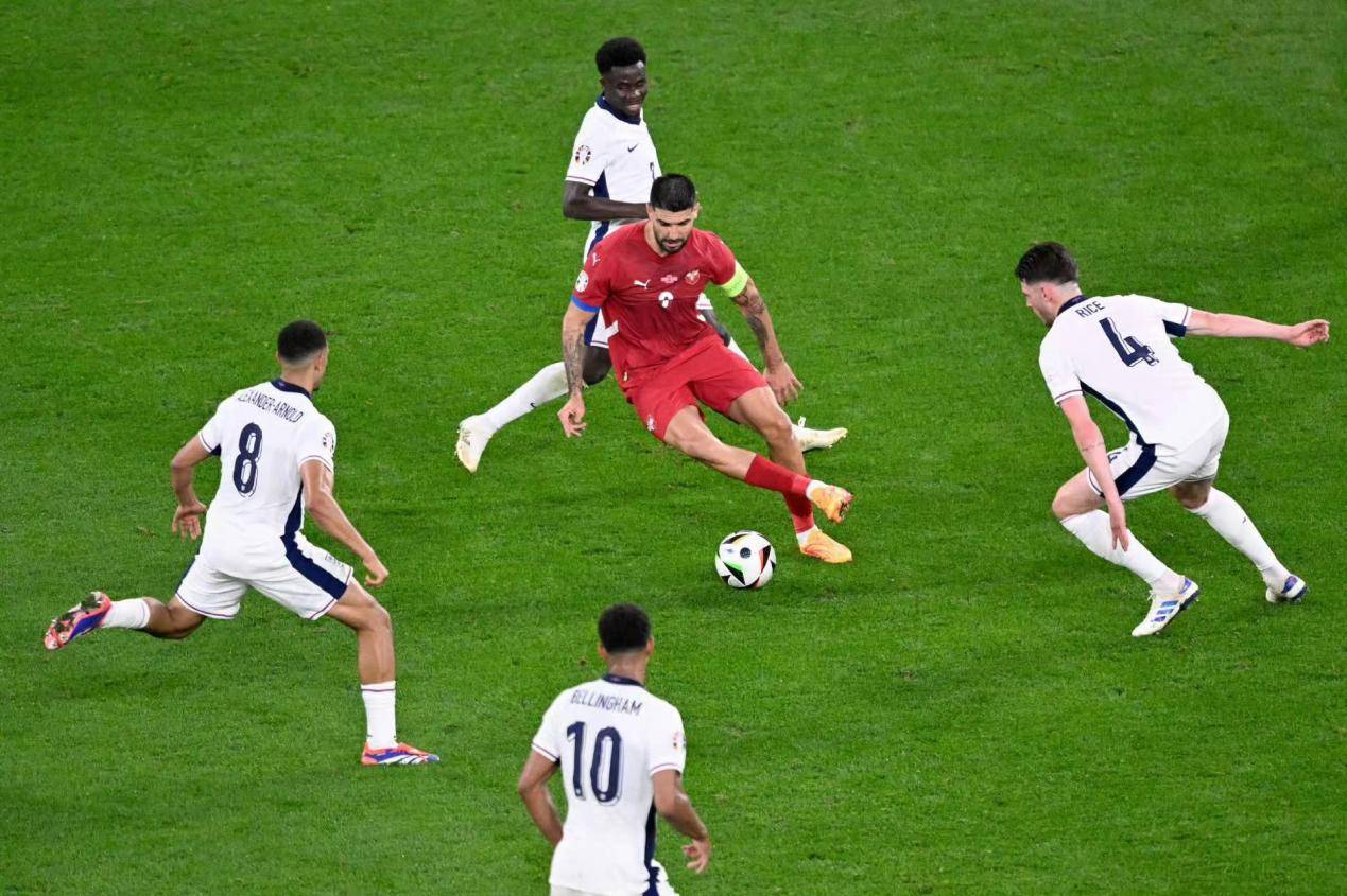 西班牙在对斯洛文尼亚的比赛中取得胜利 西班牙在对斯洛文尼亚的比赛中取得胜利