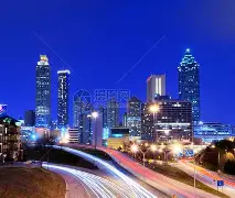 亚特兰大大胜跻身前四,展现实力与决心 亚特兰大大胜跻身前四,展现实力与决心