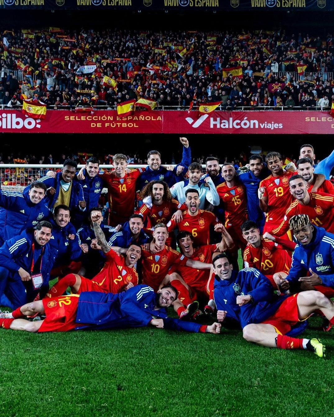 关于西班牙人主场大胜曼城,豪取欧冠资格赛胜利的信息 关于西班牙人主场大胜曼城,豪取欧冠资格赛胜利的信息