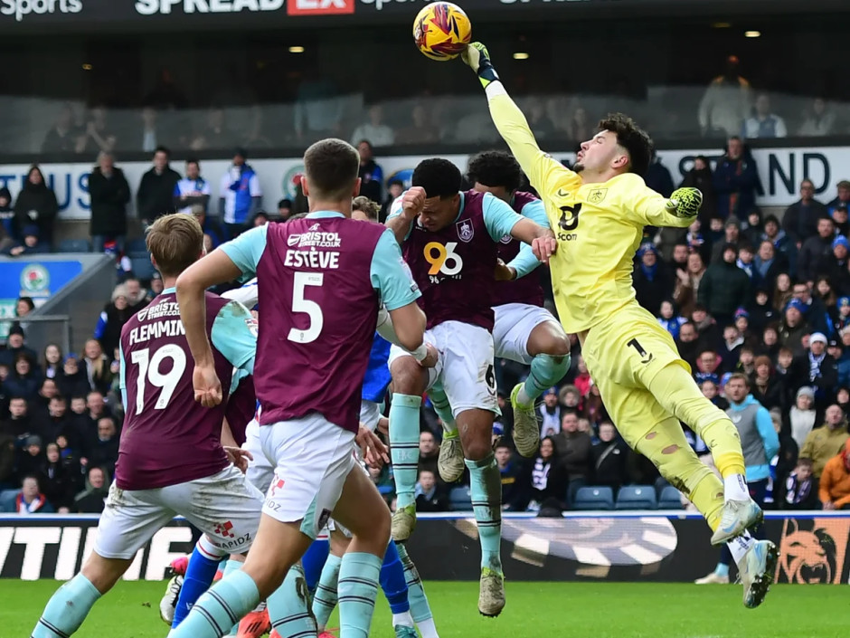 沃特福德主场击败伯恩利,迎来连胜 沃特福德主场击败伯恩利,迎来连胜