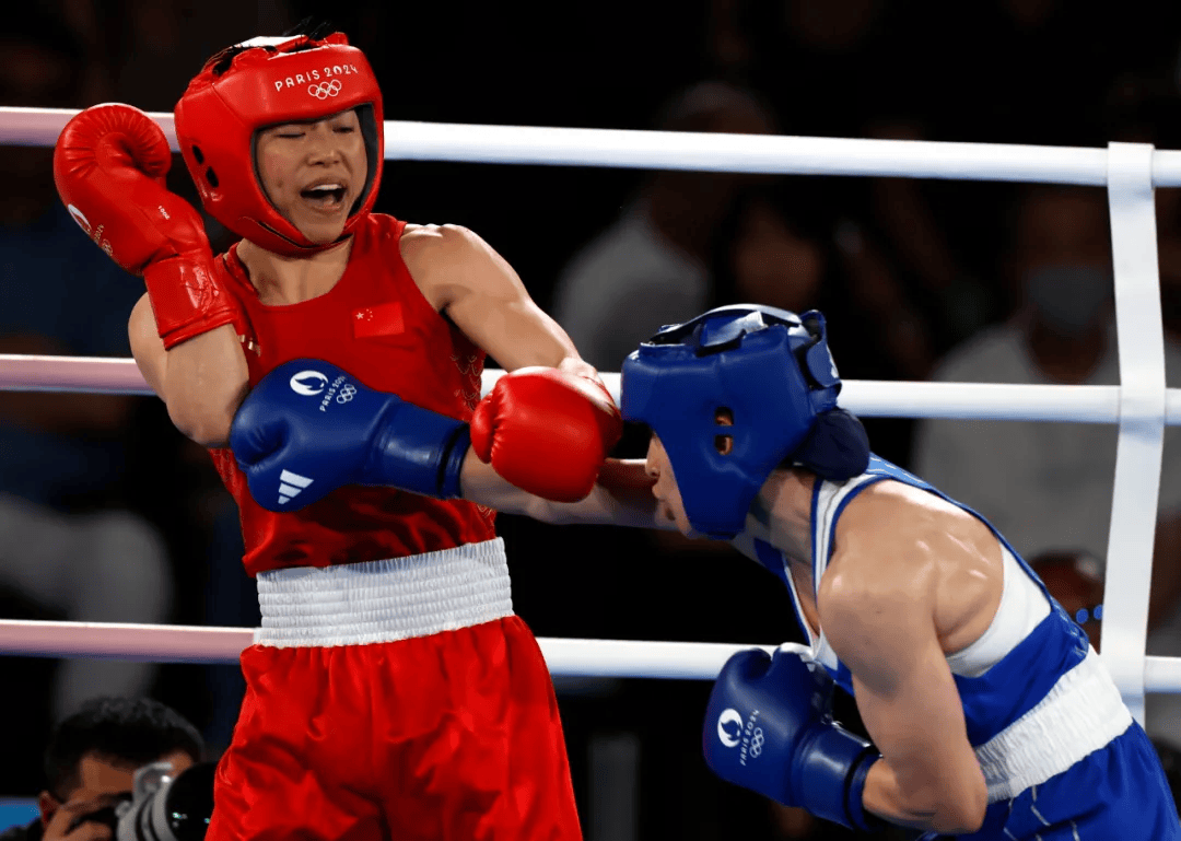 关于阿尔及利亚举重选手瞄准目标,勇夺男子组铜牌的信息 关于阿尔及利亚举重选手瞄准目标,勇夺男子组铜牌的信息