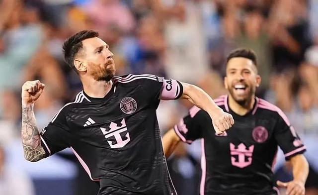 包含足球明星伤愈归队，球队战斗力大幅提升的词条