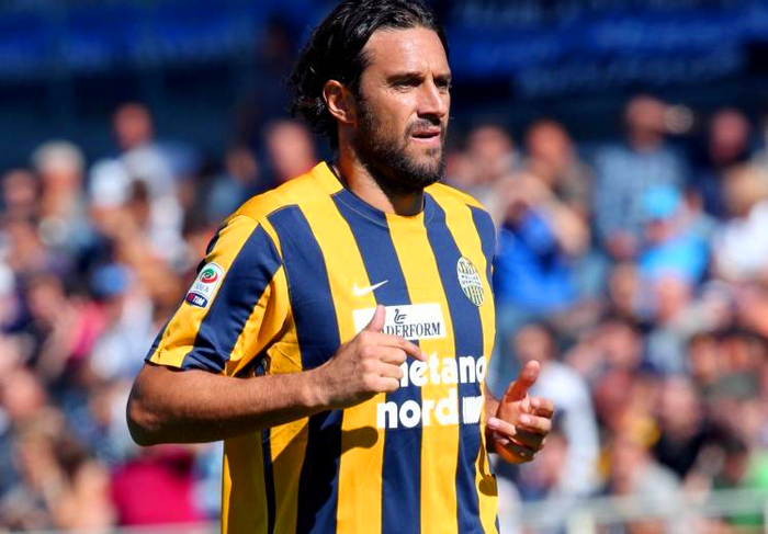 维罗纳锋线威胁,险些改写比分的简单介绍 维罗纳锋线威胁,险些改写比分的简单介绍