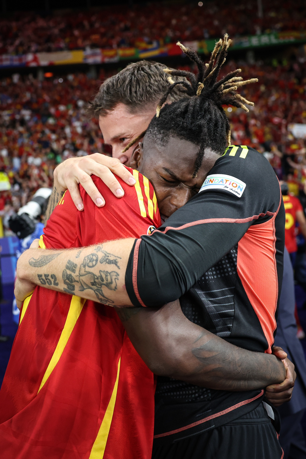 西班牙代表团充满活力,令人瞩目 西班牙代表团充满活力,令人瞩目