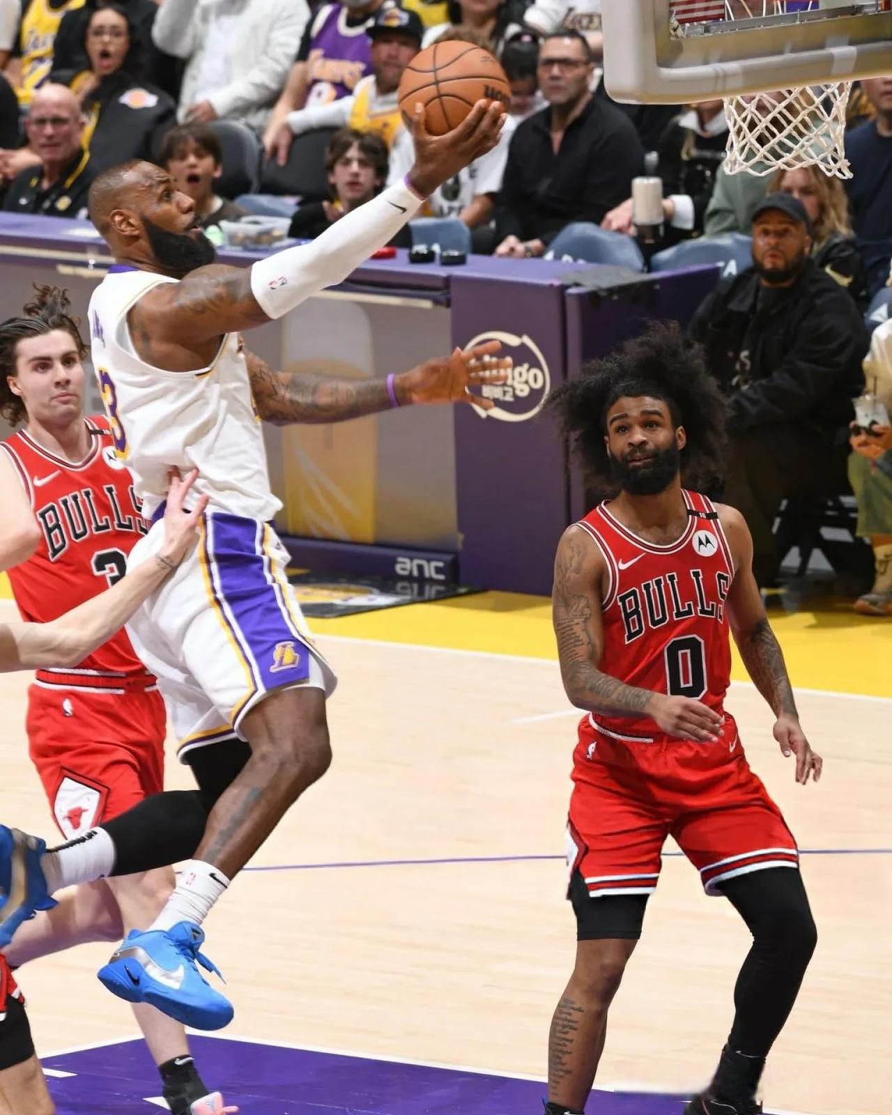 湖人队对阵76人队的比赛备受期待