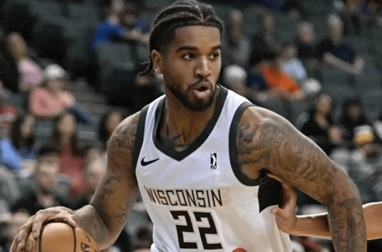 外援球员发挥超水平,成为球队的得力助手的简单介绍 外援球员发挥超水平,成为球队的得力助手的简单介绍